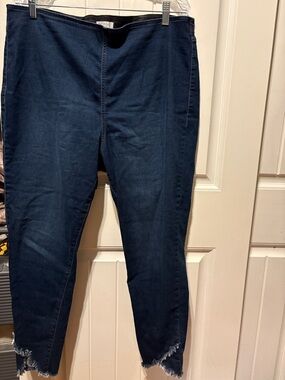 sofia by sofia vergara Dark Blue Jeggings with Frayed Hem
